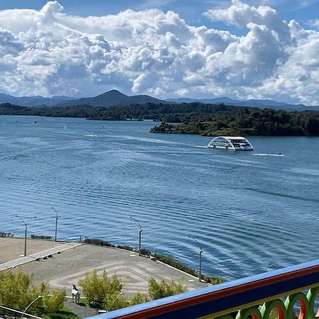 Apartamentos San Jose Vistal Al Lago, Cerca Del Parque. Guatape. エクステリア 写真