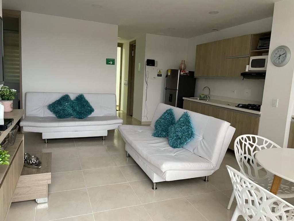 Apartamentos San Jose Vistal Al Lago, Cerca Del Parque. Guatape. エクステリア 写真