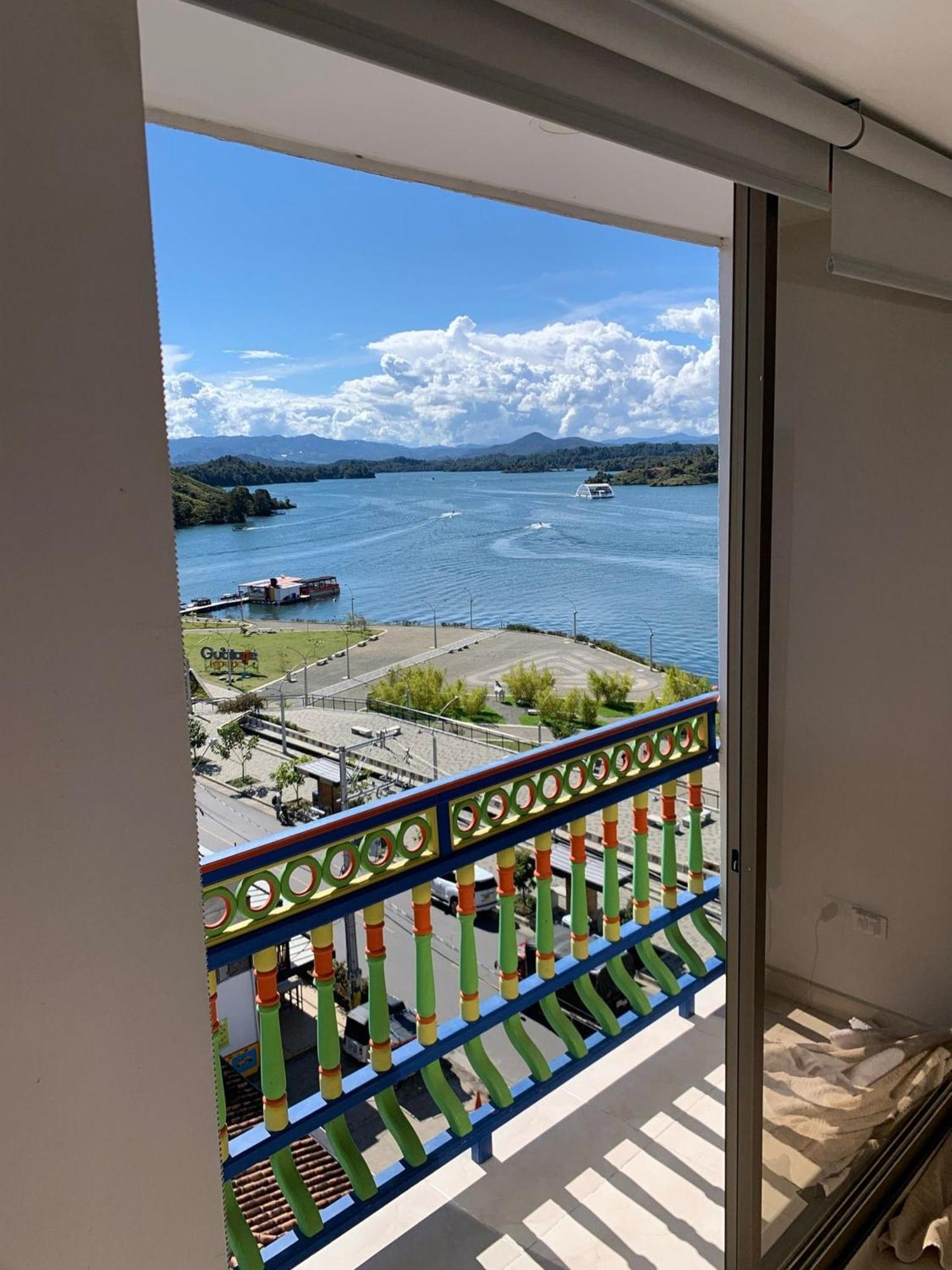Apartamentos San Jose Vistal Al Lago, Cerca Del Parque. Guatape. エクステリア 写真